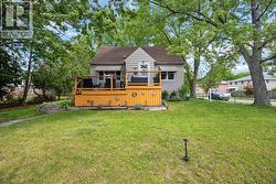 738 ELIZABETH AVENUE Sarnia, ON N7S 2V3