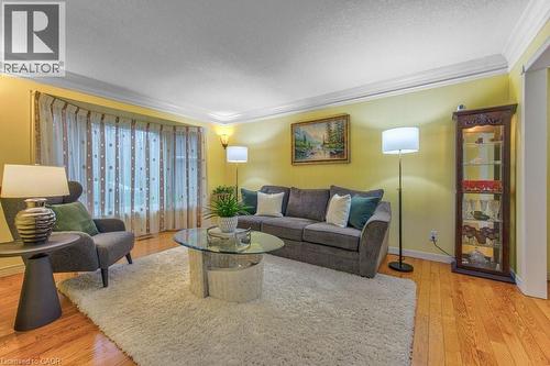 247 Rolling Acres Court, Kitchener, ON - Indoor Photo Showing Living Room