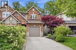 29 SUNNYCROFT Court  Waterdown, ON L8B 0L3