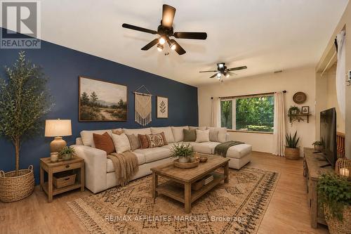 100 Coons Road, Rideau Lakes, ON - Indoor Photo Showing Living Room