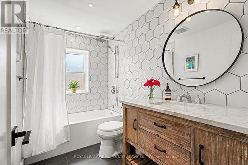 25 Brougham Crescent, Toronto, ON 