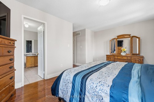 1 Holloway Road, Markham, ON 