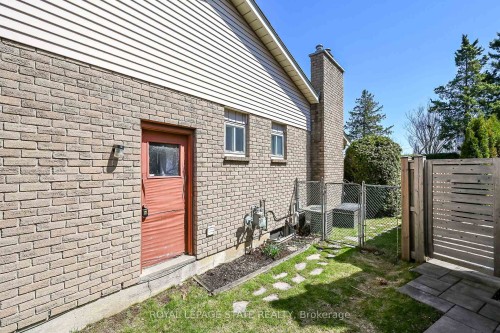 621 Tomahawk Crescent, Hamilton, ON 