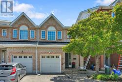 143 TALL OAK PRIVATE  Ottawa, ON K1G 6T3
