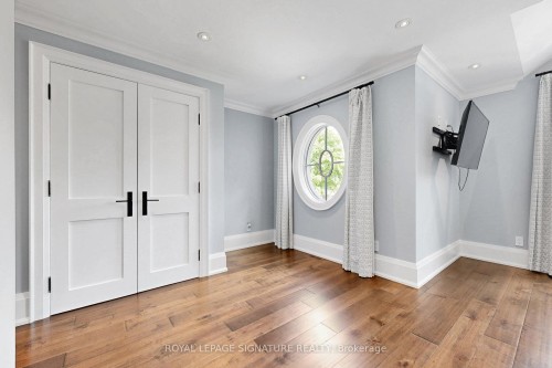 54 Lockheed Boulevard, Toronto, ON 