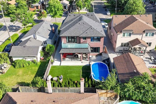 54 Lockheed Boulevard, Toronto, ON 