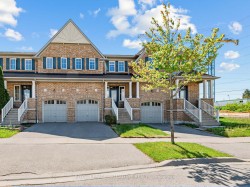 32 Clarepark Court Ajax, ON L1Z 0J5