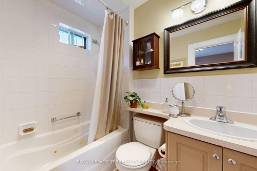 92 Eileen Avenue, Toronto, ON 