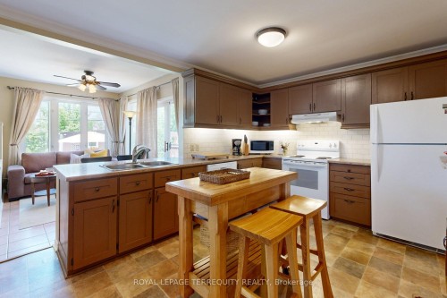 92 Eileen Avenue, Toronto, ON 