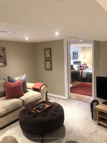 92 Eileen Avenue, Toronto, ON 