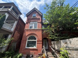 102 Cowan Avenue Toronto, ON M6K 2N4