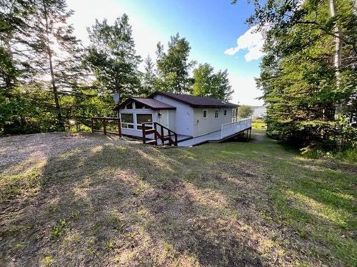 111 Lakeview Road E, Otter Lake, MB 