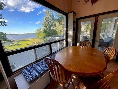 111 Lakeview Road E, Otter Lake, MB 
