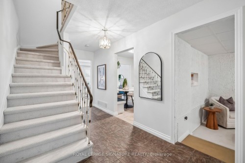 13-5 Michael Boulevard, Whitby, ON 