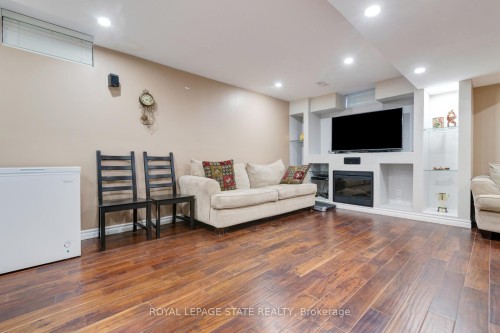 33 Panorama Way, Hamilton, ON 