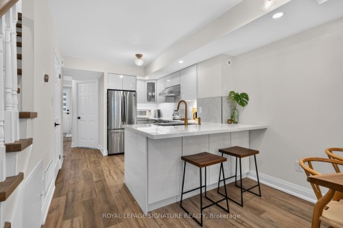 163-351 Wallace Avenue, Toronto, ON 