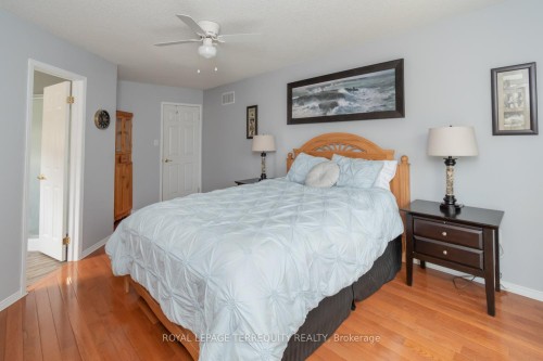 14 Hewitt Place, Barrie, ON - Indoor Photo Showing Bedroom