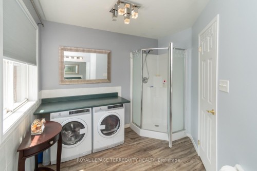 14 Hewitt Place, Barrie, ON - Indoor Photo Showing Laundry Room