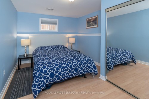 14 Hewitt Place, Barrie, ON - Indoor Photo Showing Bedroom