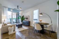 312-455 Wellington Street WToronto, ON M5V 0V8