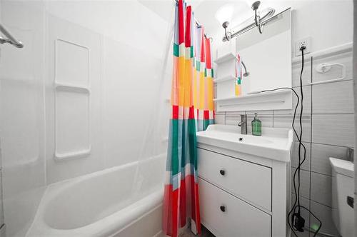 492 Newman St, Winnipeg, MB 