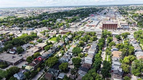 492 Newman St, Winnipeg, MB 