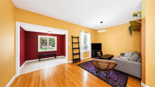 492 Newman St, Winnipeg, MB 