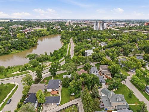 132 Fulham Avenue, Winnipeg, MB 