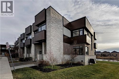35 Midhurst Heights Unit# 1, Hamilton, ON 