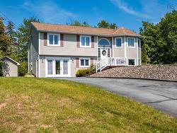 222 Westwood Boulevard  Upper Tantallon, NS B3Z 1N1