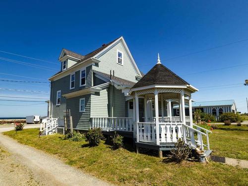 9086 Highway 1, Meteghan River, NS 