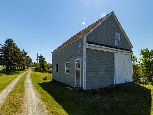 9086 Highway 1, Meteghan River, NS 