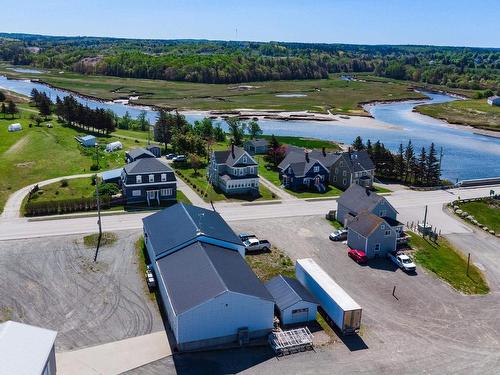 9086 Highway 1, Meteghan River, NS 