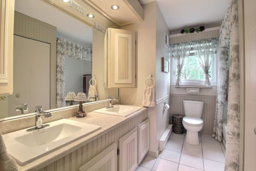 Salle de bains - 245 Rue Canadienne, Val-D'Or, QC 