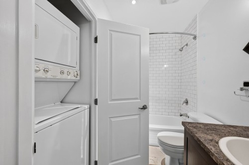 Salle de bains - D-149 Av. Cartier, Pointe-Claire, QC 