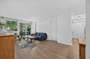 Salon - 210-1225 Rue Notre-Dame O., Montréal (Ville-Marie), QC 