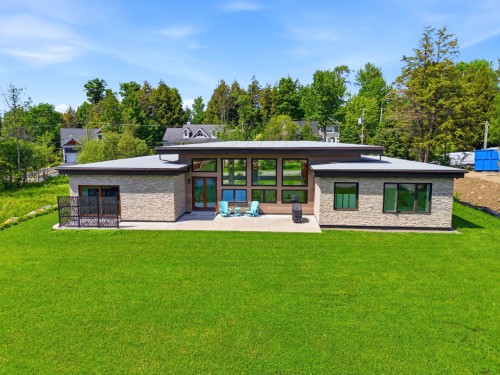 Cour - 26 Rue Stone Haven, Lac-Brome, QC 