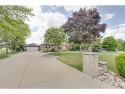 4727 8TH CONCESSION Road Windsor, ON N0R 1K0