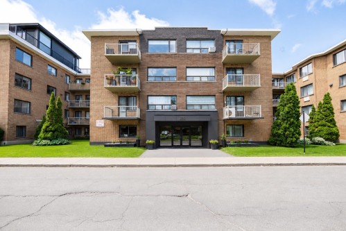 Façade - 203-575 Av. Glengarry, Mont-Royal, QC 