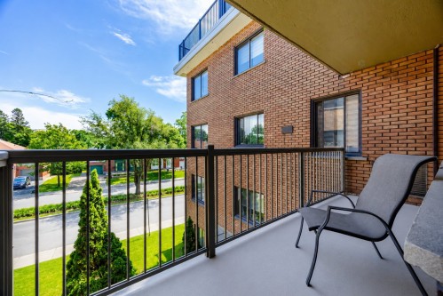 Balcon - 203-575 Av. Glengarry, Mont-Royal, QC 