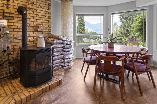 11114 3A Highway, Sanca, BC 