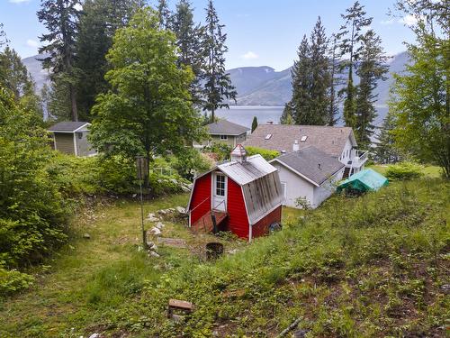 11114 3A Highway, Sanca, BC 