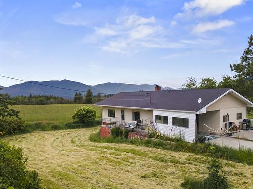 2710 38Th Street, Canyon, BC 