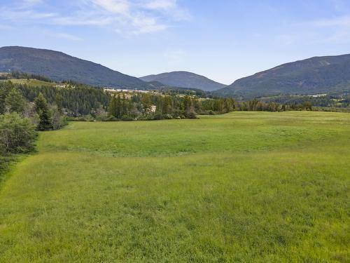 2710 38Th Street, Canyon, BC 