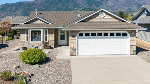 426 4th Street  Vernon, BC V1H 1Z1