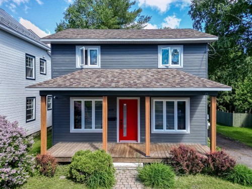 409 Rue Notre-Dame E.  Thetford Mines, QC G6G 2S5