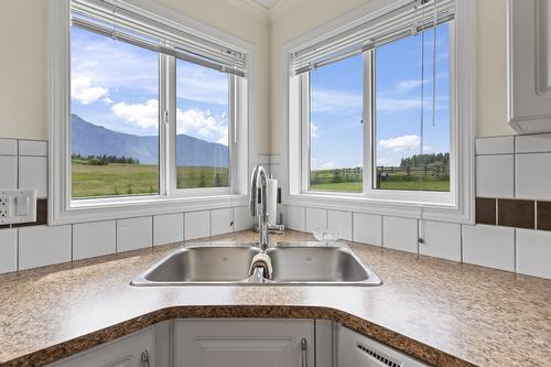 3149 Phillips Road, Lister, BC 