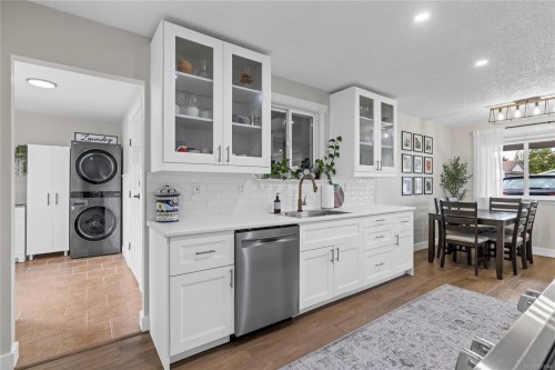740 Phillips St, Parksville, BC 