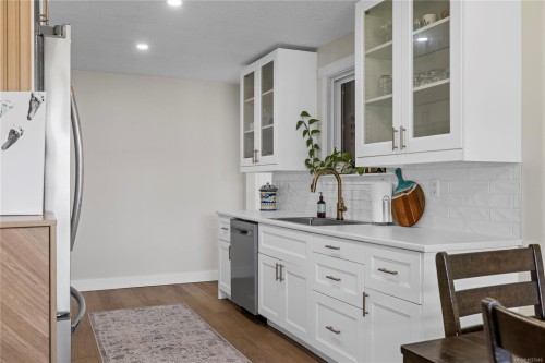 740 Phillips St, Parksville, BC 