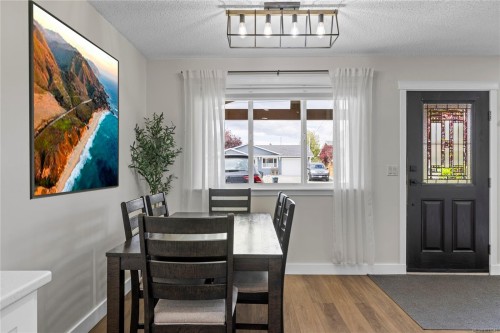 740 Phillips St, Parksville, BC 